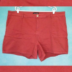 Morgan & Walker Red Shorts Size 22